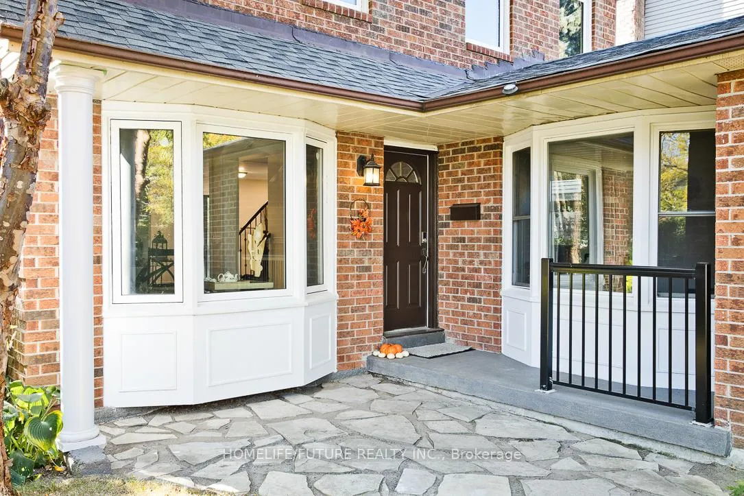 Photo 2 of 1244 Maple Ridge Drive, Pickering, Liverpool — HOMEH