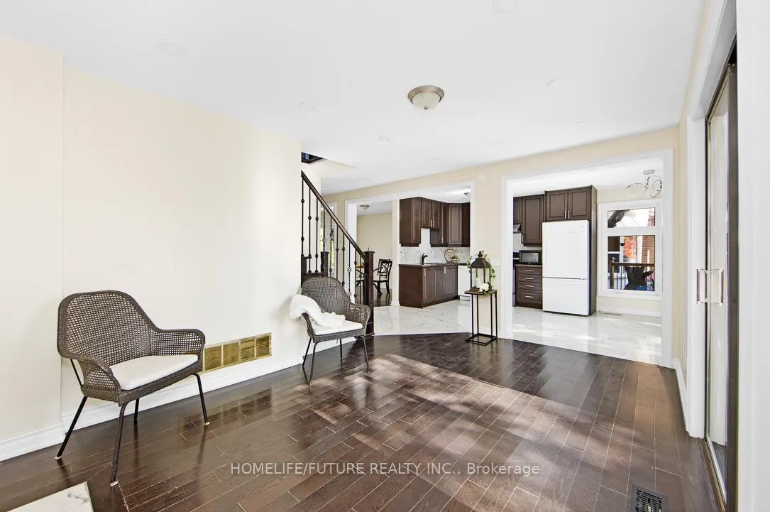 Photo 10 of 1244 Maple Ridge Drive, Pickering, Liverpool — HOMEH