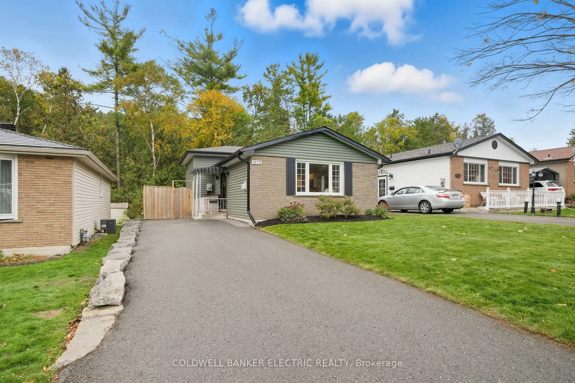 Photo 2 of 1673 Redwood Drive, Peterborough, Monaghan Ward 2 — HOMEH