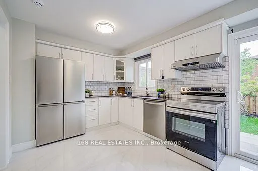 Photo 14 of 65 Rejane Crescent, Vaughan, Crestwood-Springfarm-Yorkhill — HOMEH