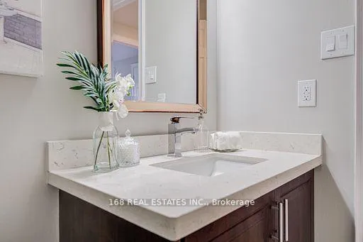 Photo 19 of 65 Rejane Crescent, Vaughan, Crestwood-Springfarm-Yorkhill — HOMEH