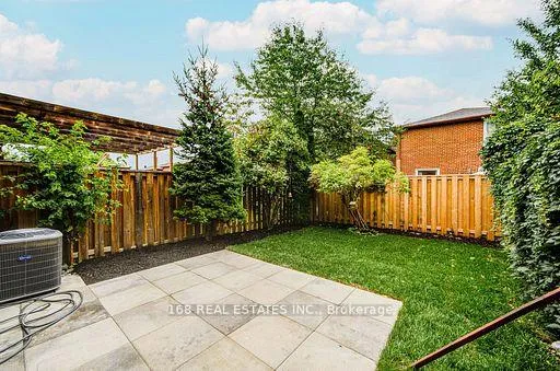 Photo 26 of 65 Rejane Crescent, Vaughan, Crestwood-Springfarm-Yorkhill — HOMEH