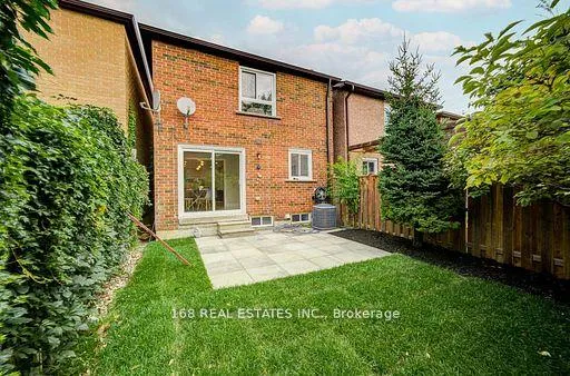Photo 27 of 65 Rejane Crescent, Vaughan, Crestwood-Springfarm-Yorkhill — HOMEH