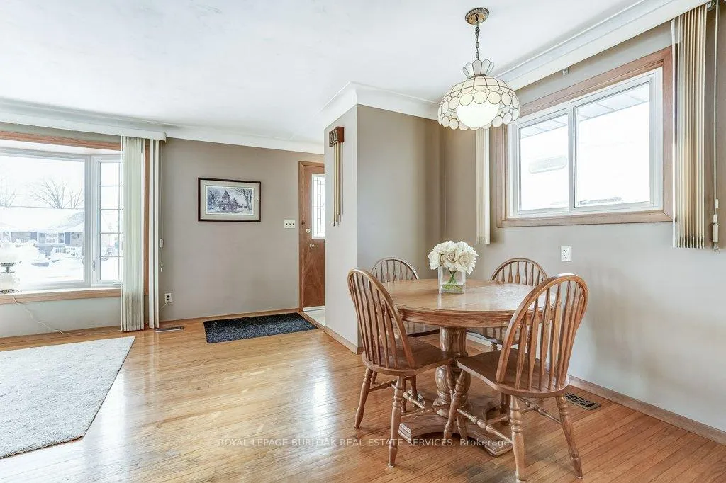 Photo 8 of 79 Fairview Road, Grimsby, Grimsby Beach — HOMEH
