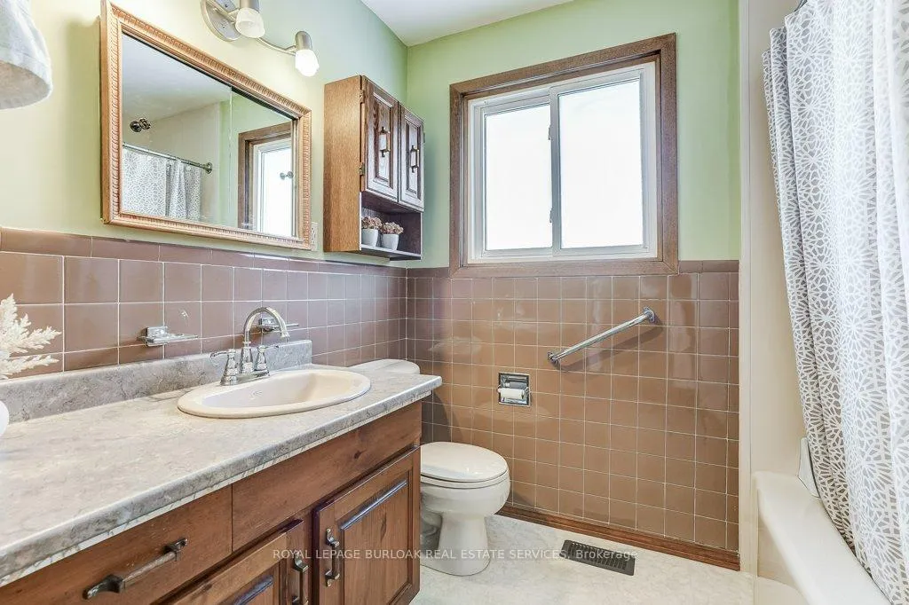 Photo 15 of 79 Fairview Road, Grimsby, Grimsby Beach — HOMEH