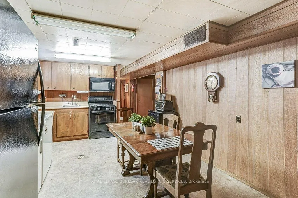 Photo 18 of 79 Fairview Road, Grimsby, Grimsby Beach — HOMEH
