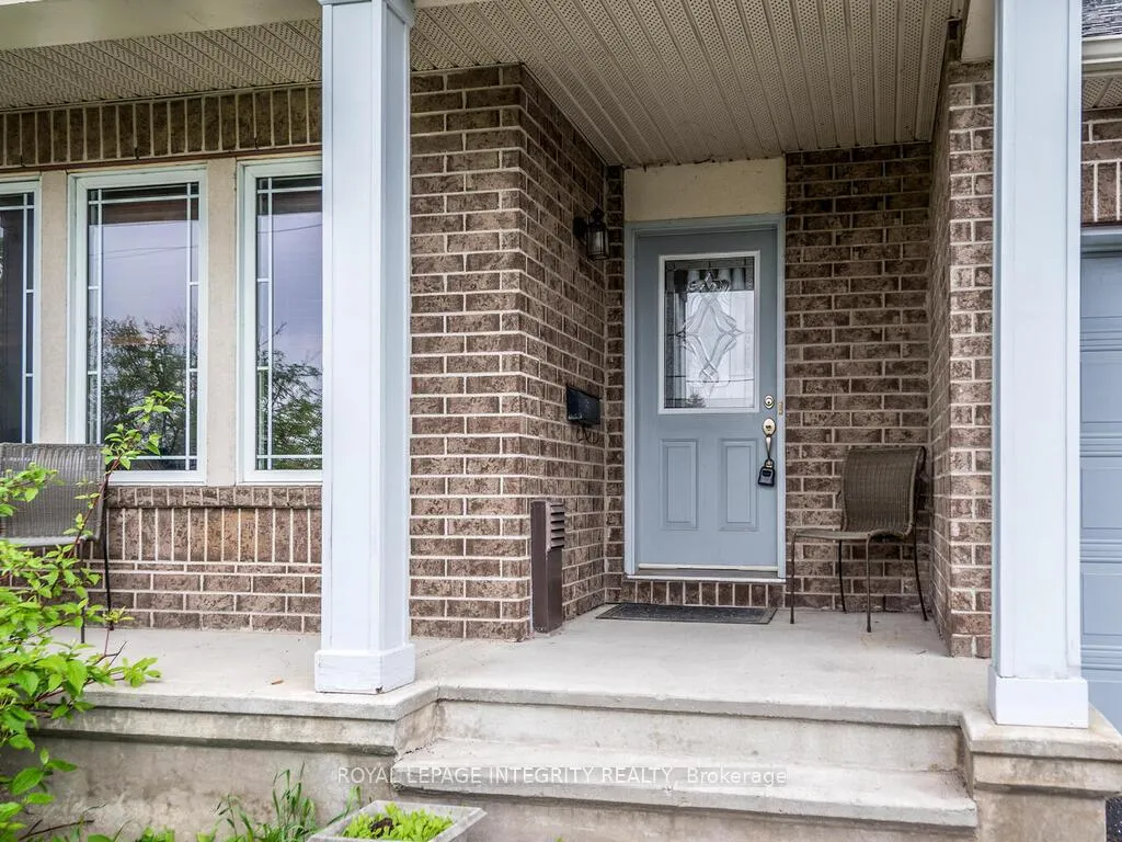 Photo 2 of 223 Willow Creek Circle, Ottawa, Barrhaven - Strandherd — HOMEH