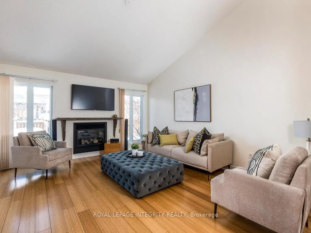 Photo 8 of 223 Willow Creek Circle, Ottawa, Barrhaven - Strandherd — HOMEH