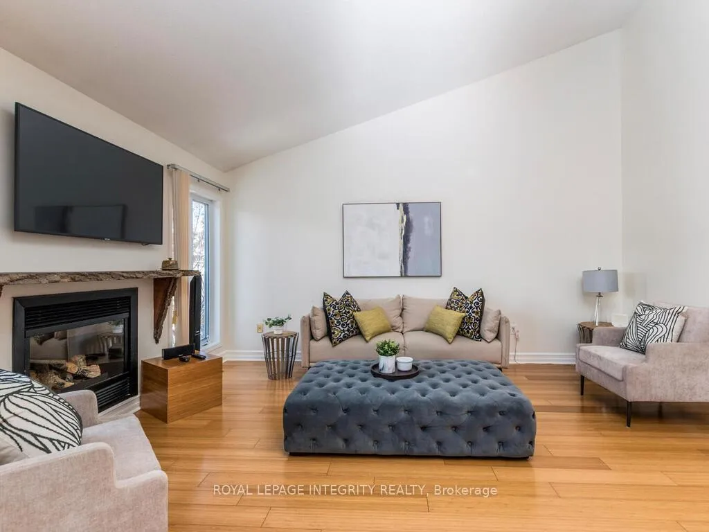Photo 9 of 223 Willow Creek Circle, Ottawa, Barrhaven - Strandherd — HOMEH