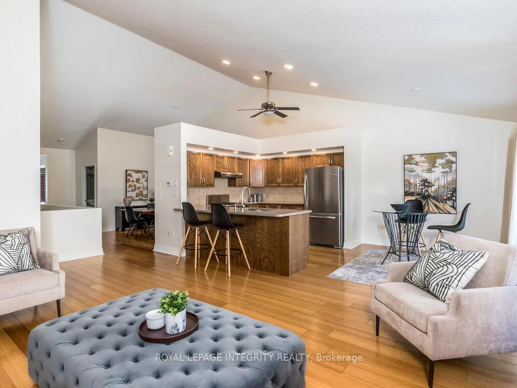 Photo 11 of 223 Willow Creek Circle, Ottawa, Barrhaven - Strandherd — HOMEH