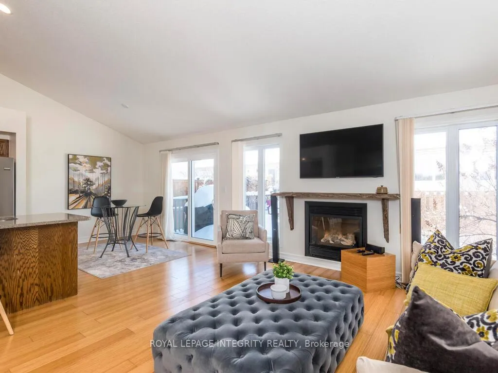 Photo 12 of 223 Willow Creek Circle, Ottawa, Barrhaven - Strandherd — HOMEH