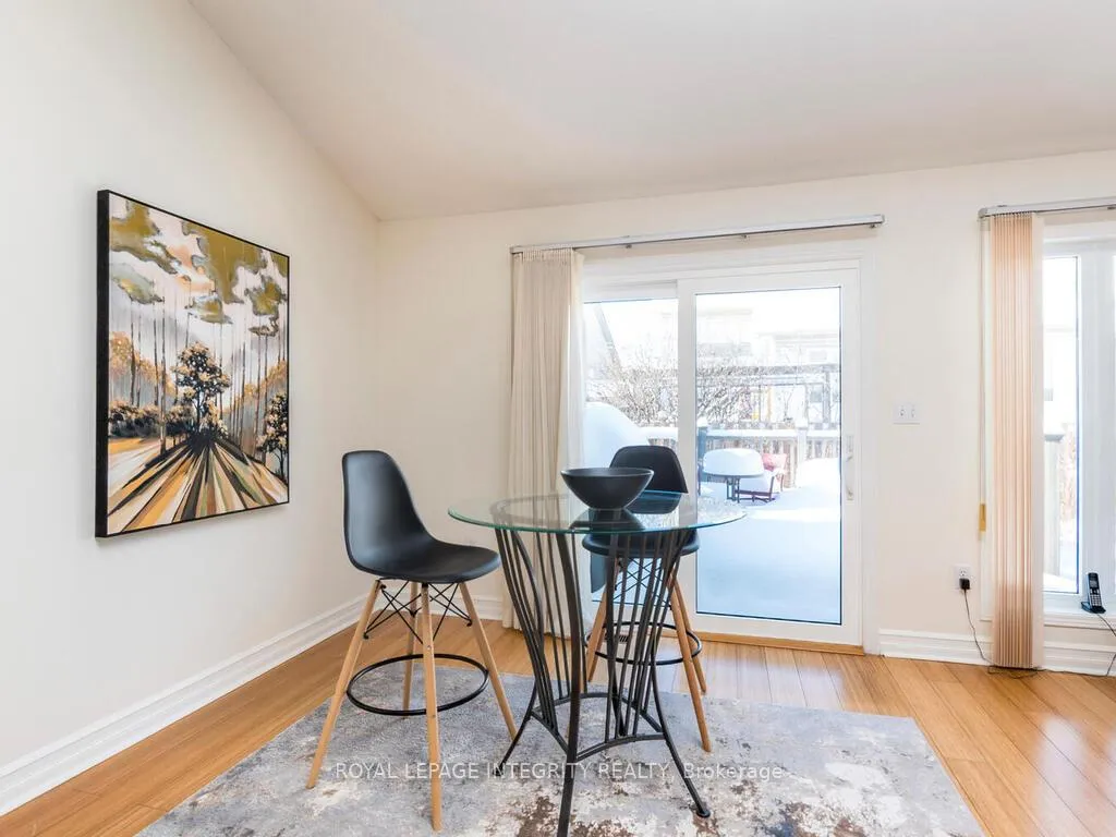 Photo 19 of 223 Willow Creek Circle, Ottawa, Barrhaven - Strandherd — HOMEH