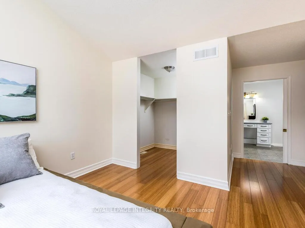 Photo 21 of 223 Willow Creek Circle, Ottawa, Barrhaven - Strandherd — HOMEH