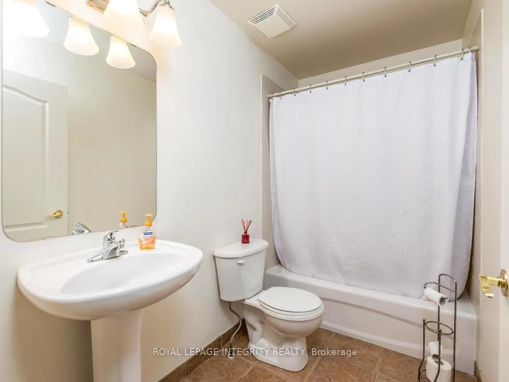 Photo 26 of 223 Willow Creek Circle, Ottawa, Barrhaven - Strandherd — HOMEH