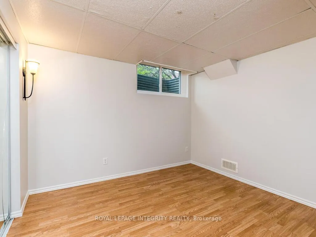 Photo 32 of 223 Willow Creek Circle, Ottawa, Barrhaven - Strandherd — HOMEH