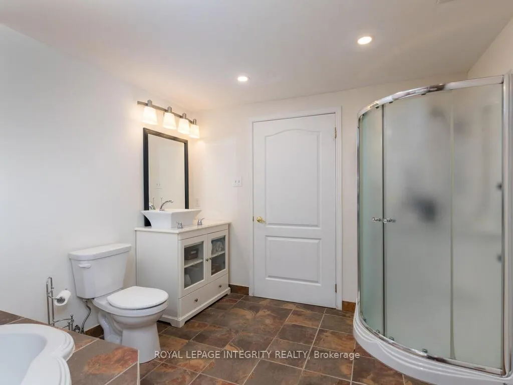Photo 33 of 223 Willow Creek Circle, Ottawa, Barrhaven - Strandherd — HOMEH