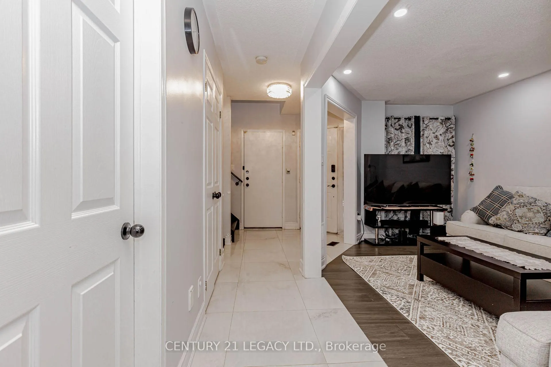 Photo 9 of 36 Valonia Drive, Brampton, Brampton North — HOMEH