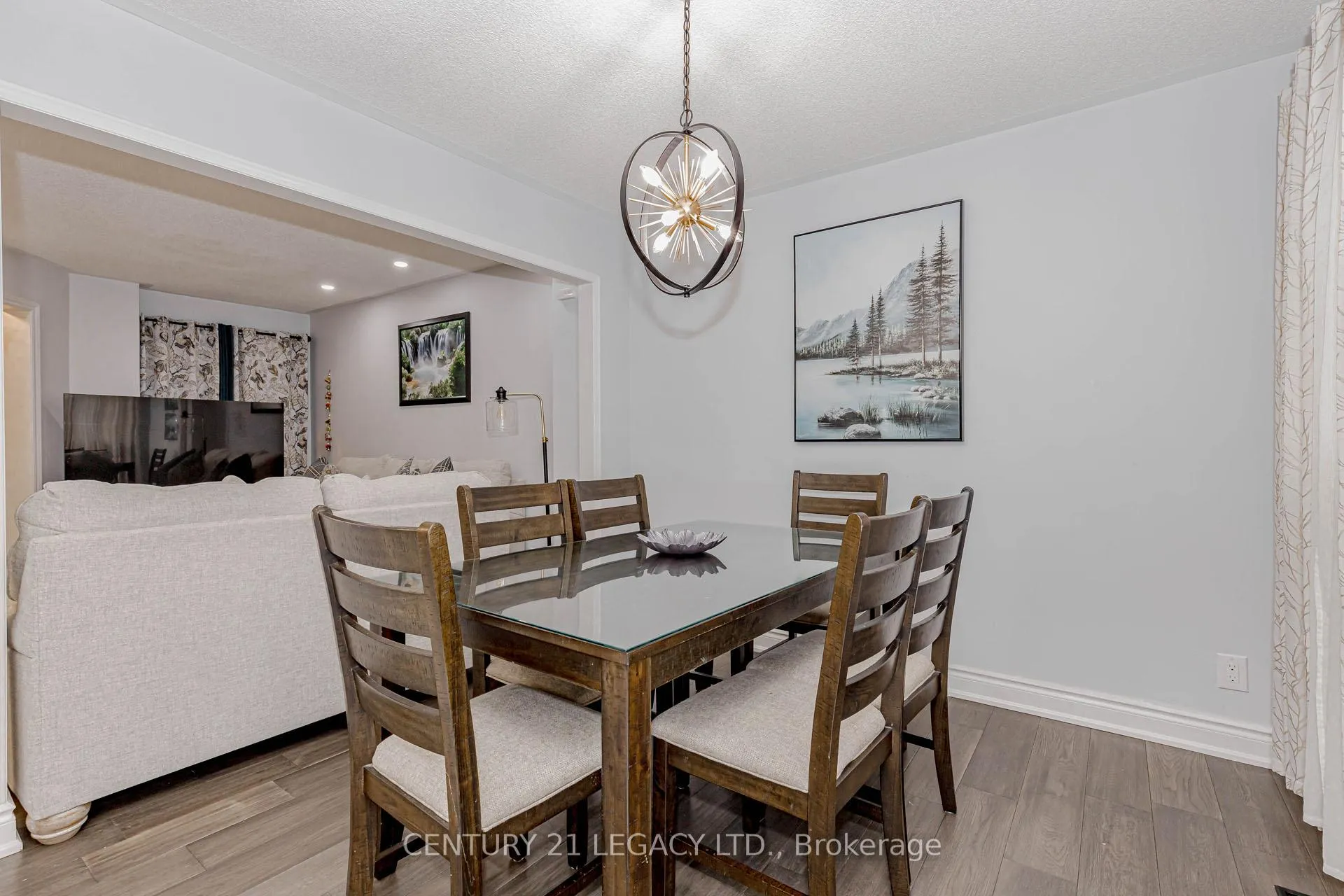 Photo 11 of 36 Valonia Drive, Brampton, Brampton North — HOMEH