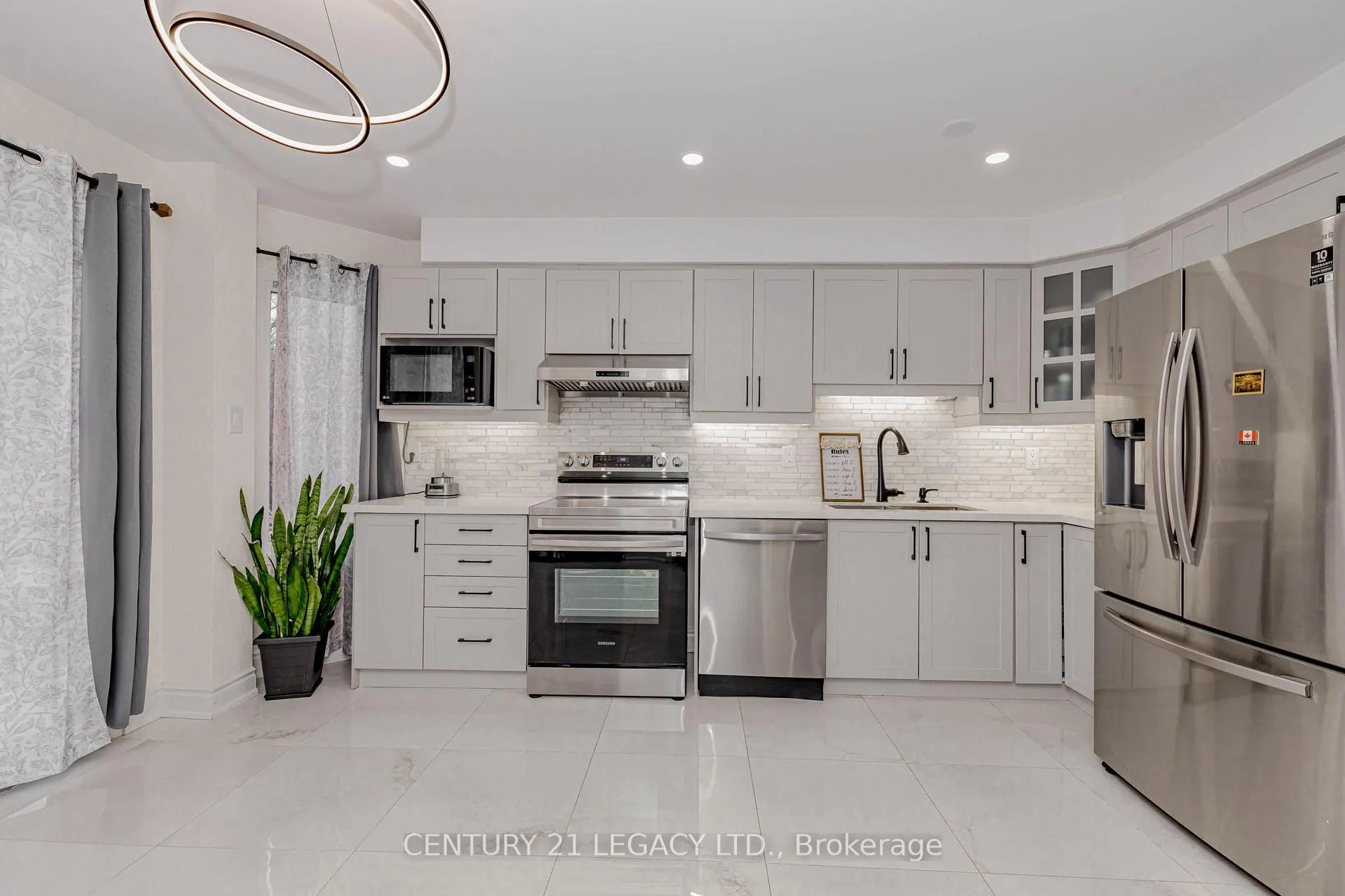 Photo 14 of 36 Valonia Drive, Brampton, Brampton North — HOMEH