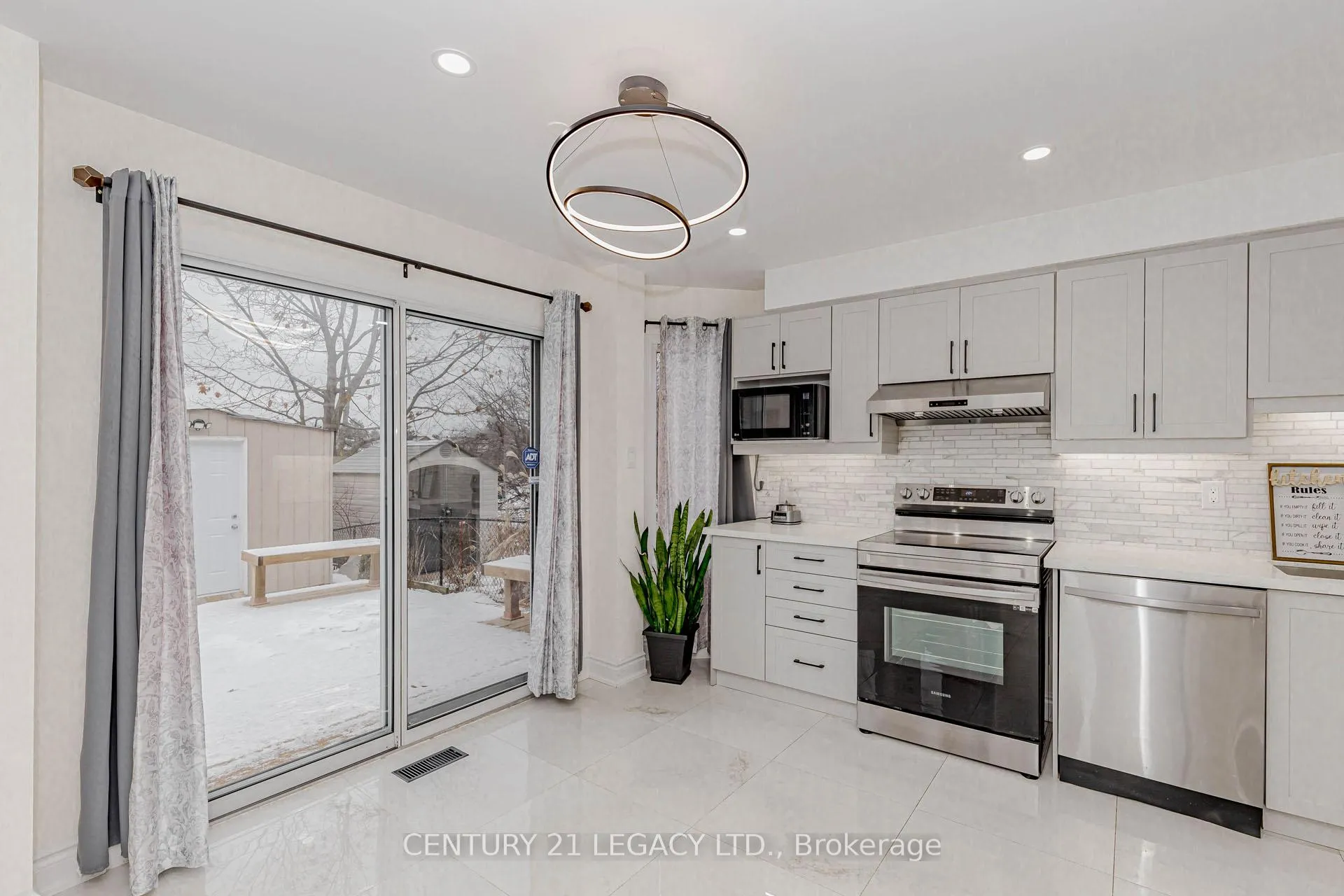 Photo 19 of 36 Valonia Drive, Brampton, Brampton North — HOMEH
