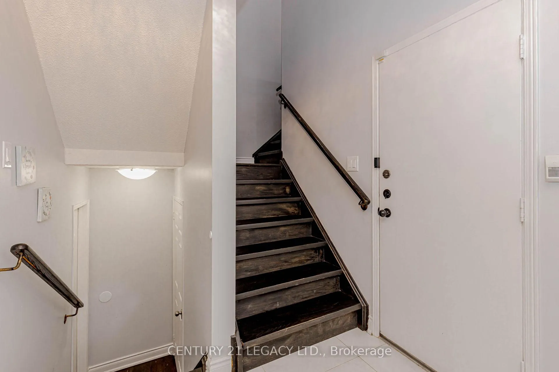 Photo 22 of 36 Valonia Drive, Brampton, Brampton North — HOMEH