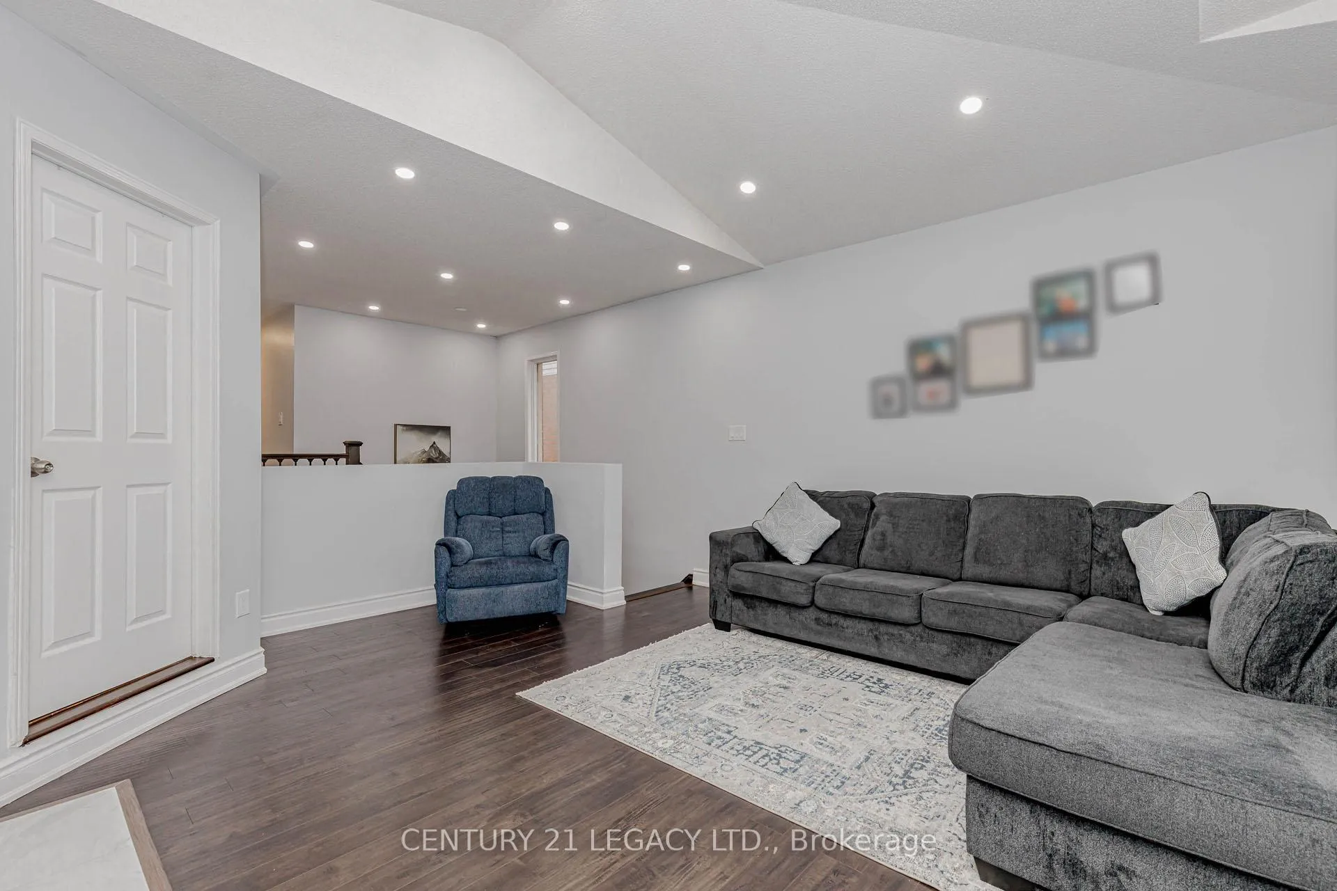 Photo 28 of 36 Valonia Drive, Brampton, Brampton North — HOMEH