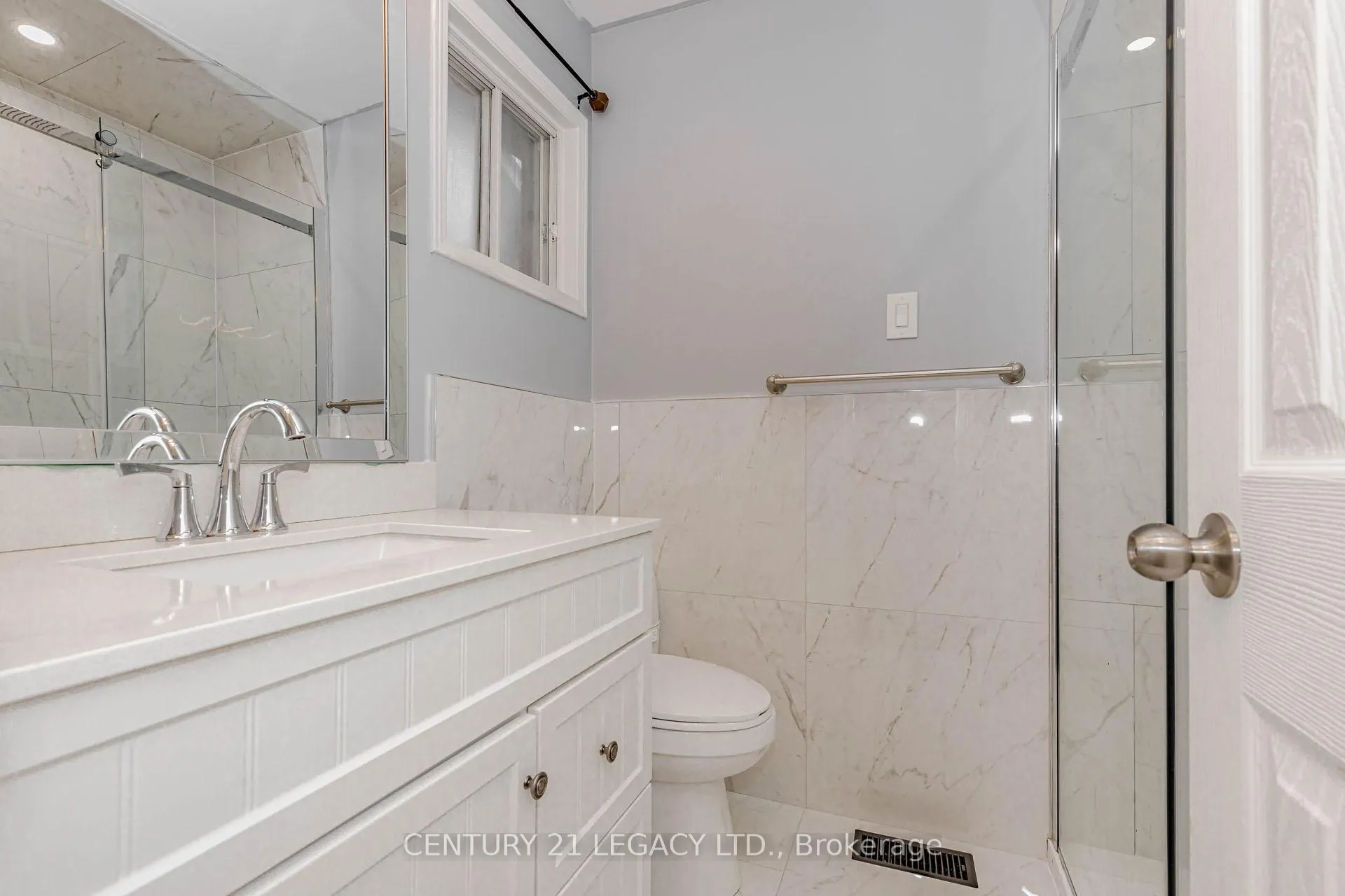 Photo 33 of 36 Valonia Drive, Brampton, Brampton North — HOMEH