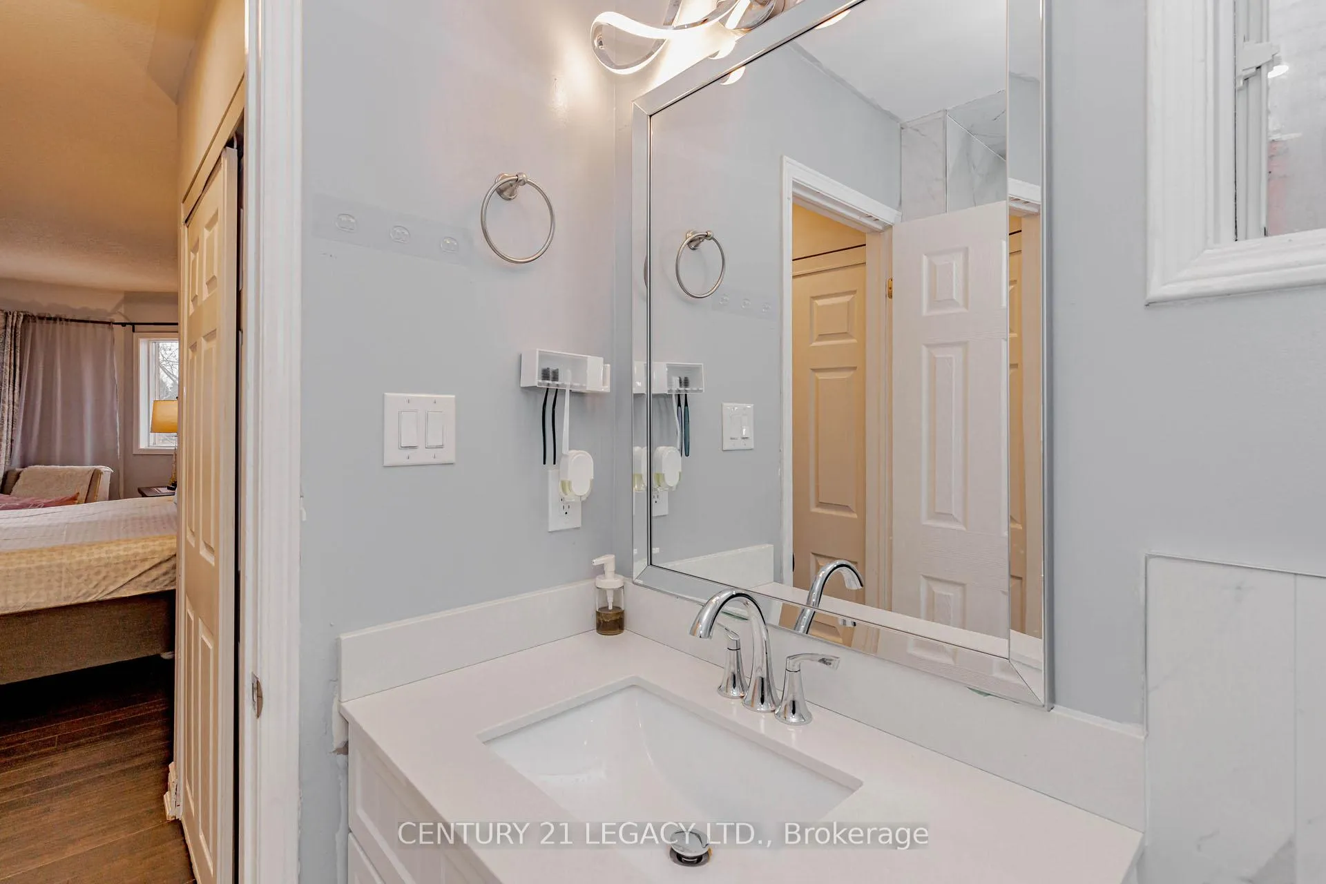 Photo 34 of 36 Valonia Drive, Brampton, Brampton North — HOMEH