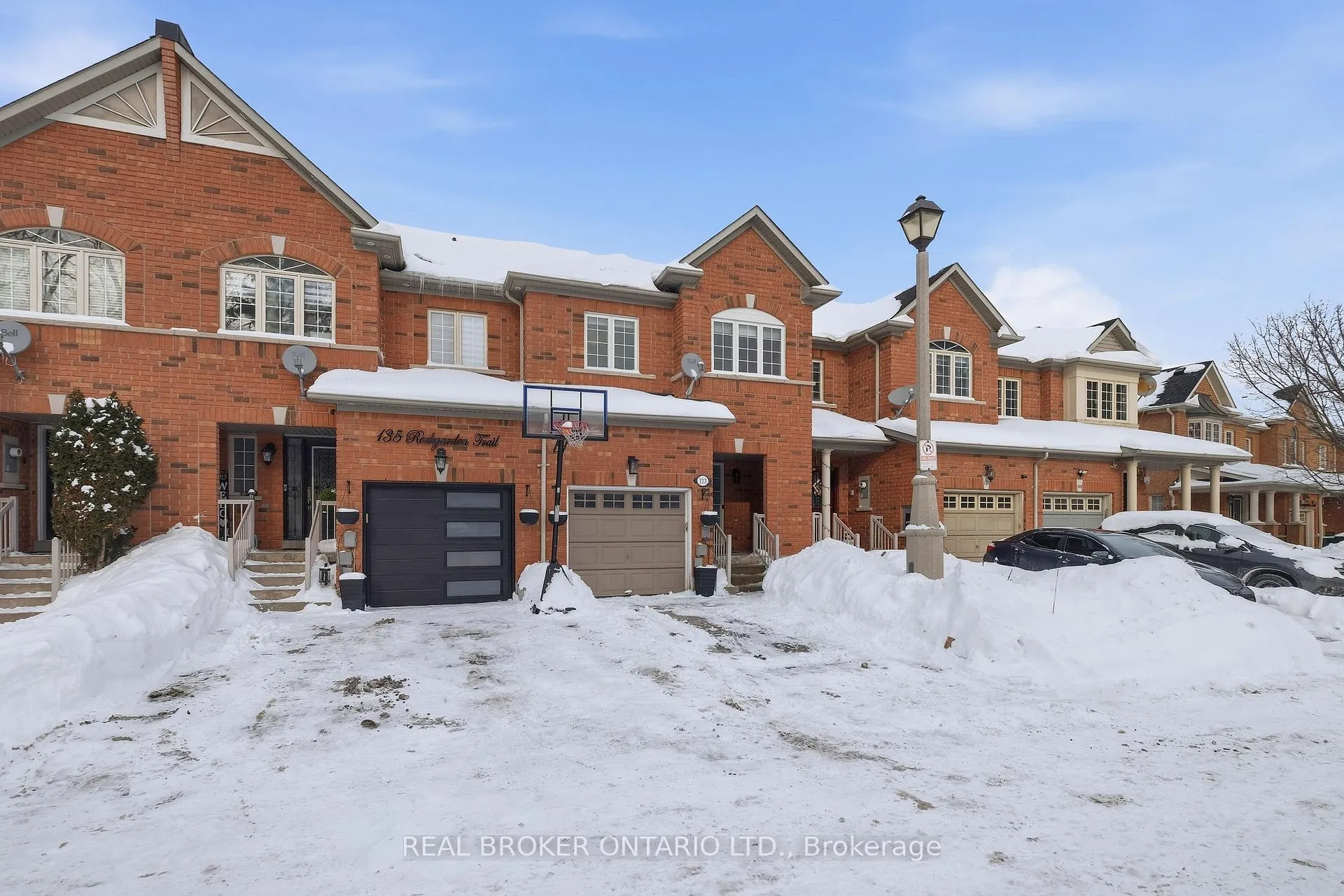 Photo 4 of 133 Rockgarden Trail, Brampton, Sandringham-Wellington — HOMEH
