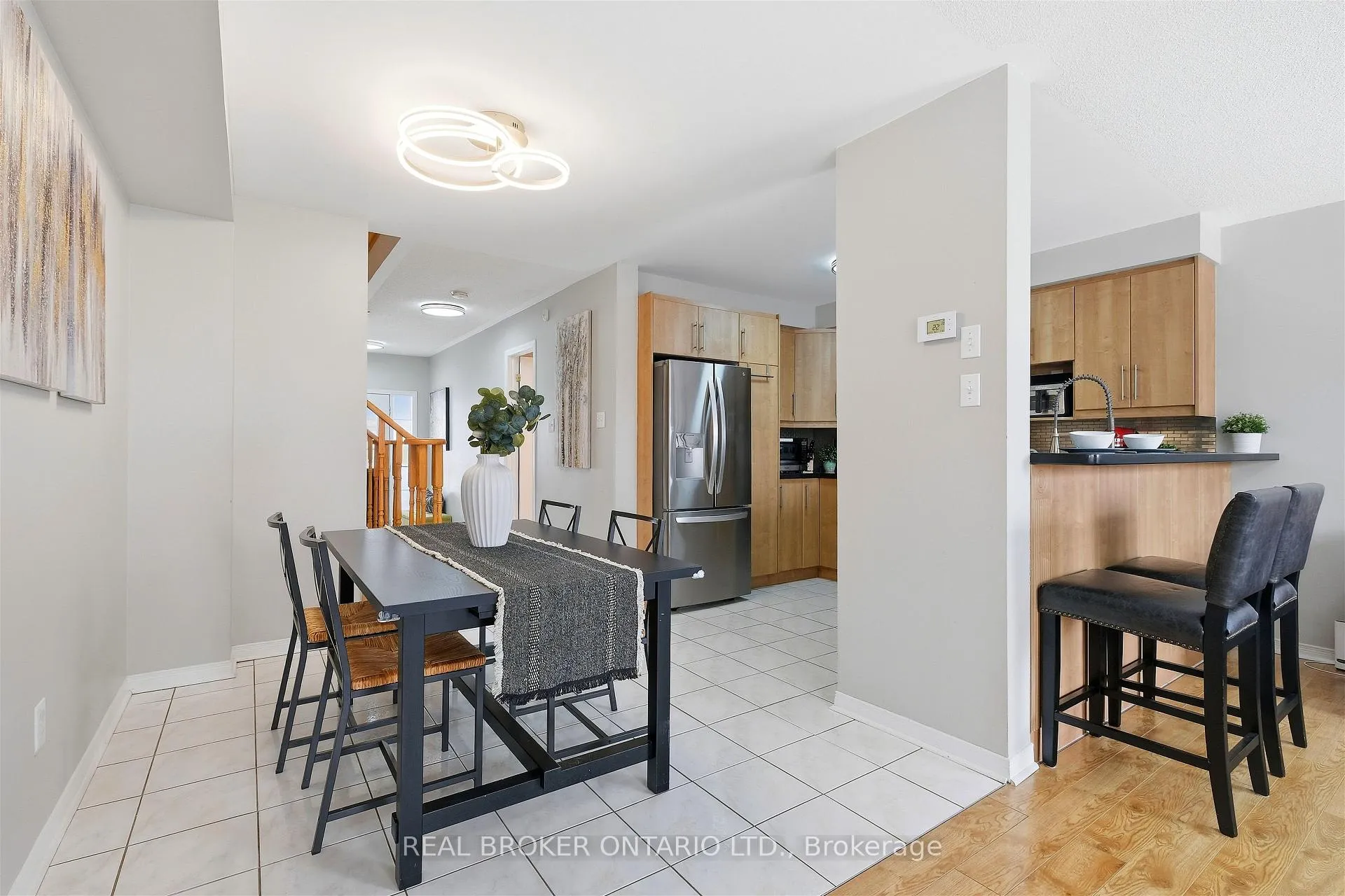 Photo 8 of 133 Rockgarden Trail, Brampton, Sandringham-Wellington — HOMEH