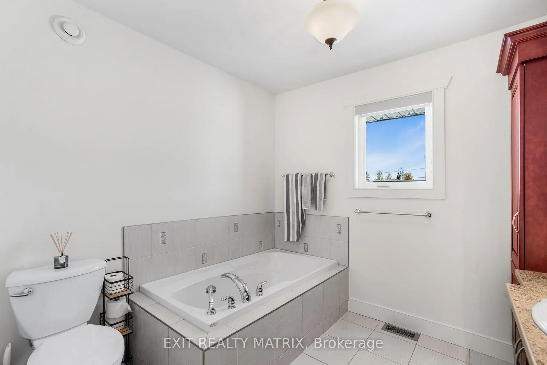 Photo 20 of 3100 Pattee Road E, Champlain, Champlain Twp — HOMEH