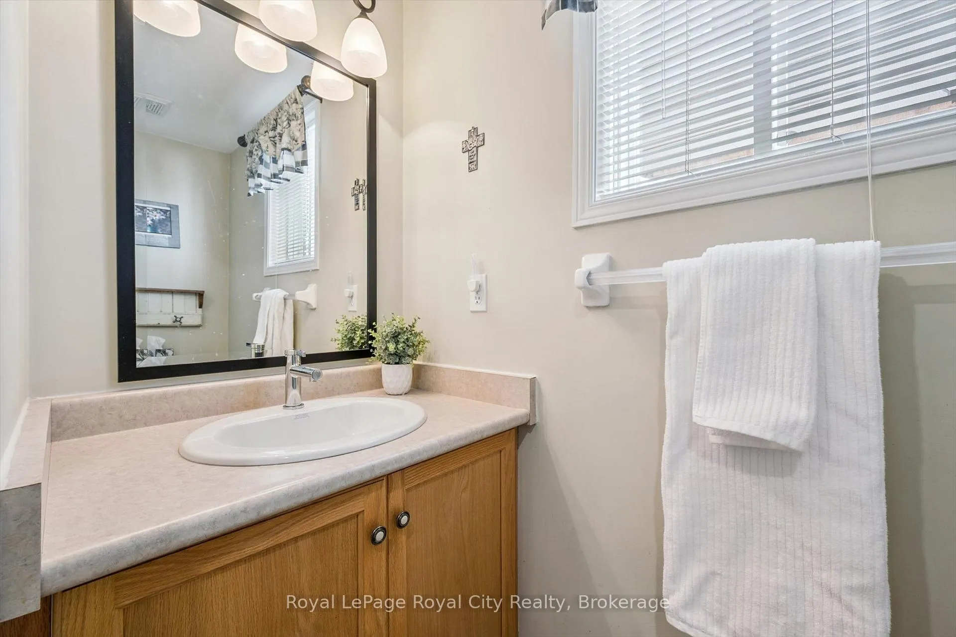 Photo 19 of 347 Starwood Drive, Guelph, Grange Road — HOMEH