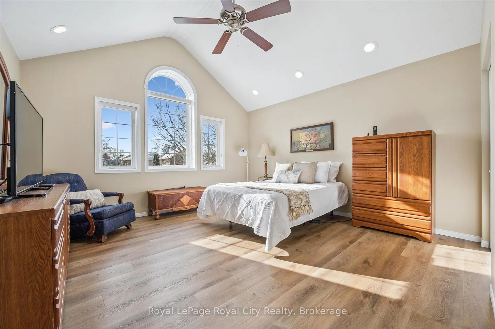 Photo 20 of 347 Starwood Drive, Guelph, Grange Road — HOMEH