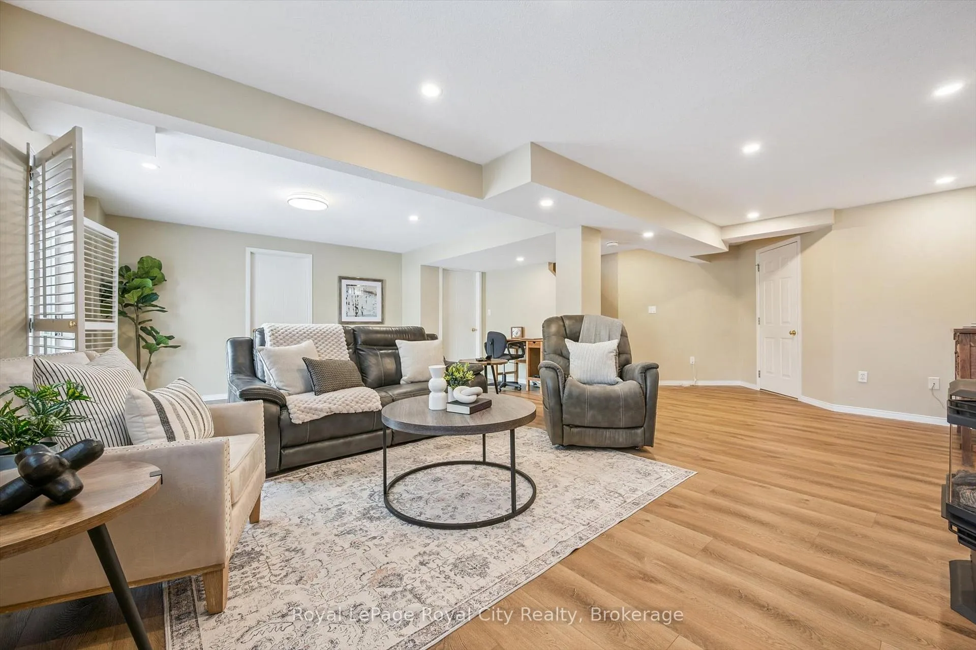 Photo 32 of 347 Starwood Drive, Guelph, Grange Road — HOMEH