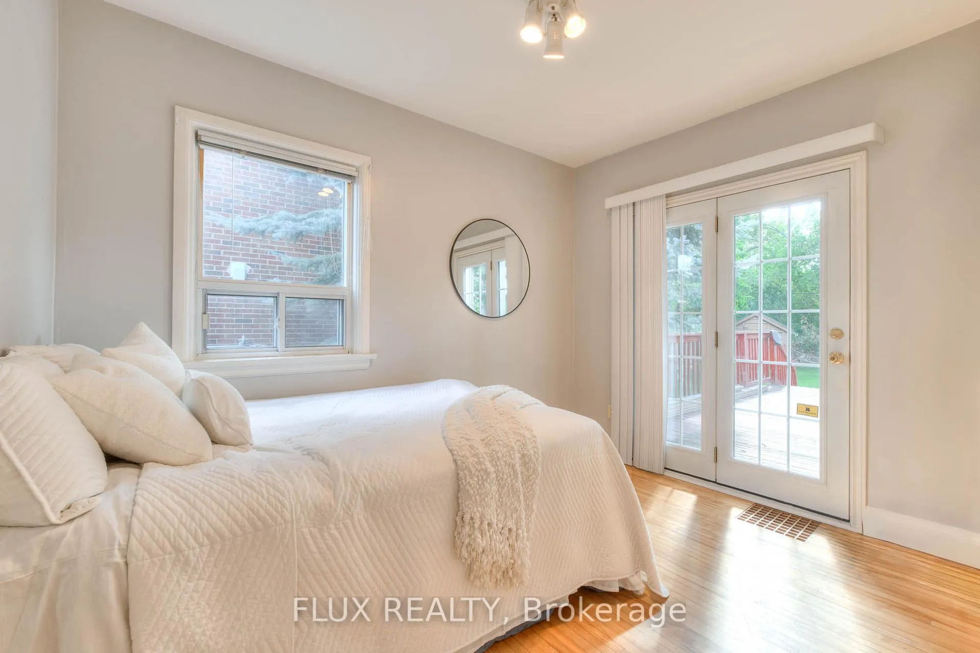 Photo 9 of 577 Stirling Avenue S, Kitchener — HOMEH