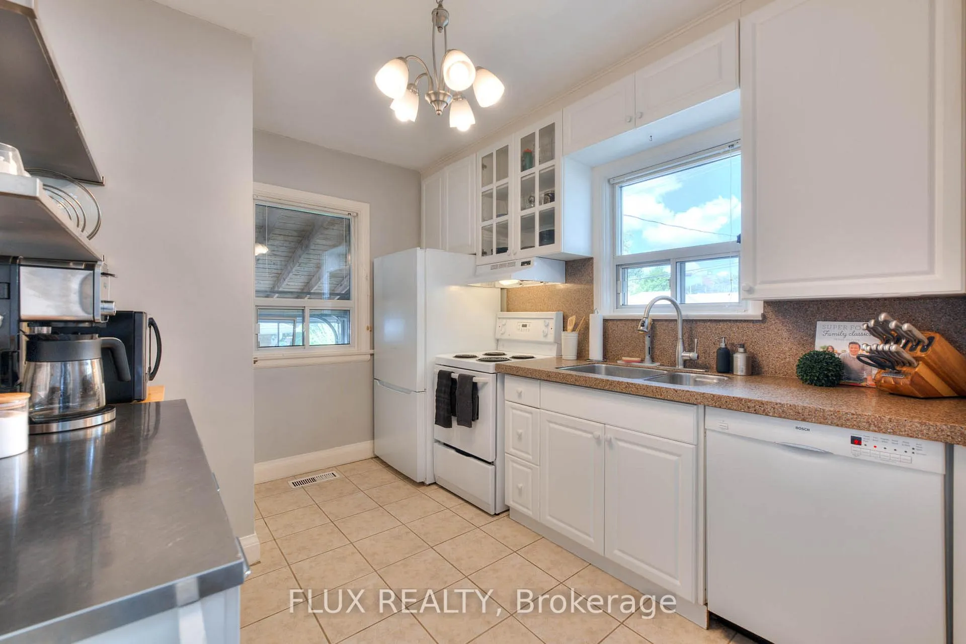 Photo 12 of 577 Stirling Avenue S, Kitchener — HOMEH