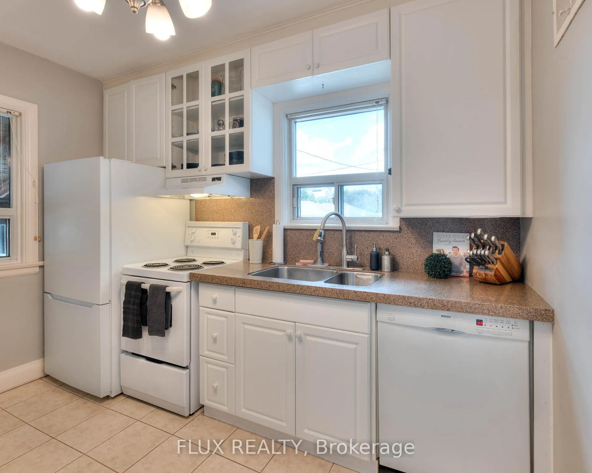 Photo 13 of 577 Stirling Avenue S, Kitchener — HOMEH