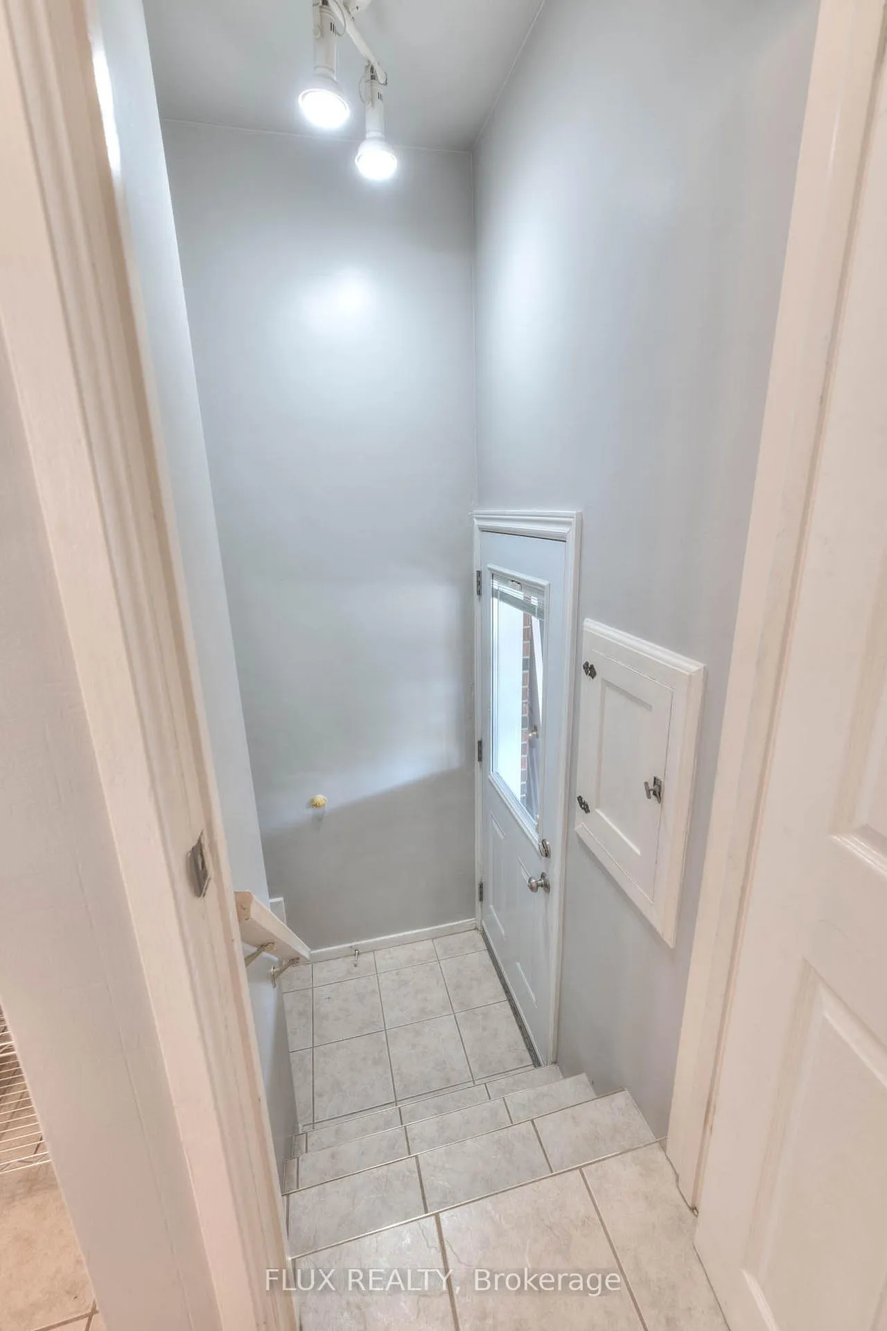 Photo 16 of 577 Stirling Avenue S, Kitchener — HOMEH