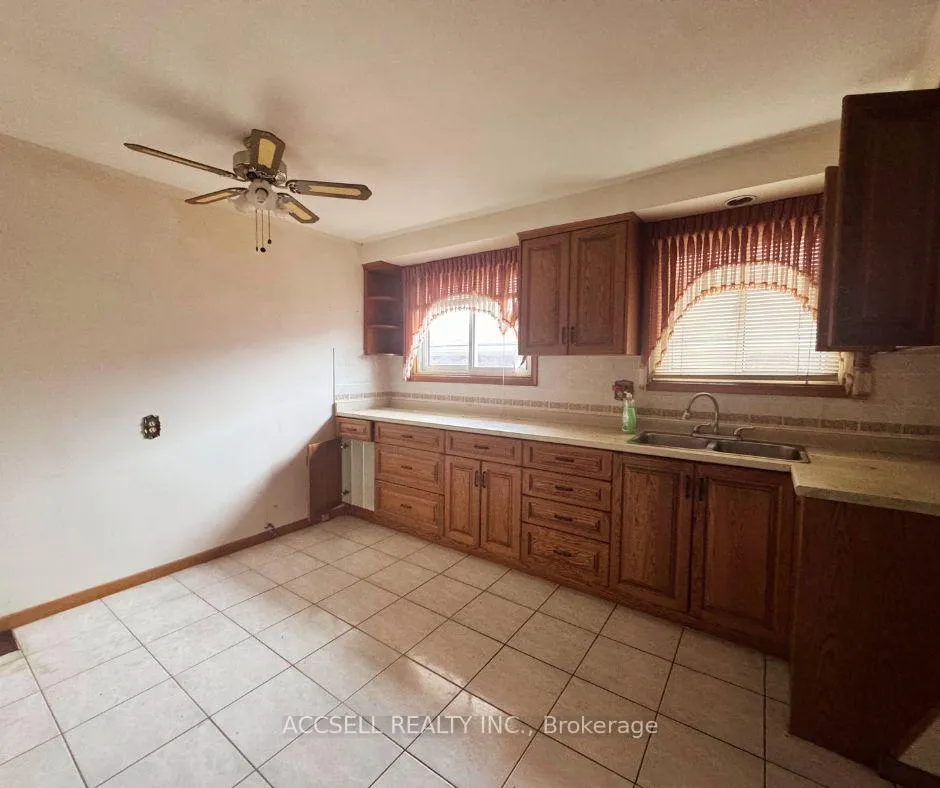 Photo 9 of 163 Marcella Crescent, Hamilton, Gershome — HOMEH