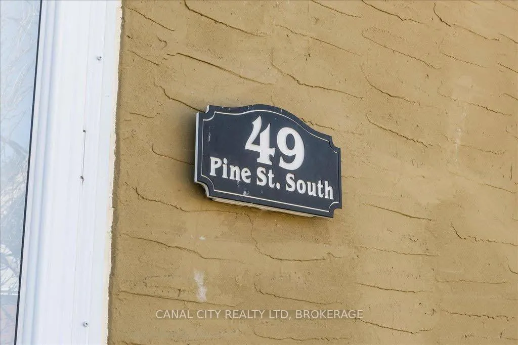 Photo 3 of 49 Pine Street S, Thorold, Thorold Downtown — HOMEH