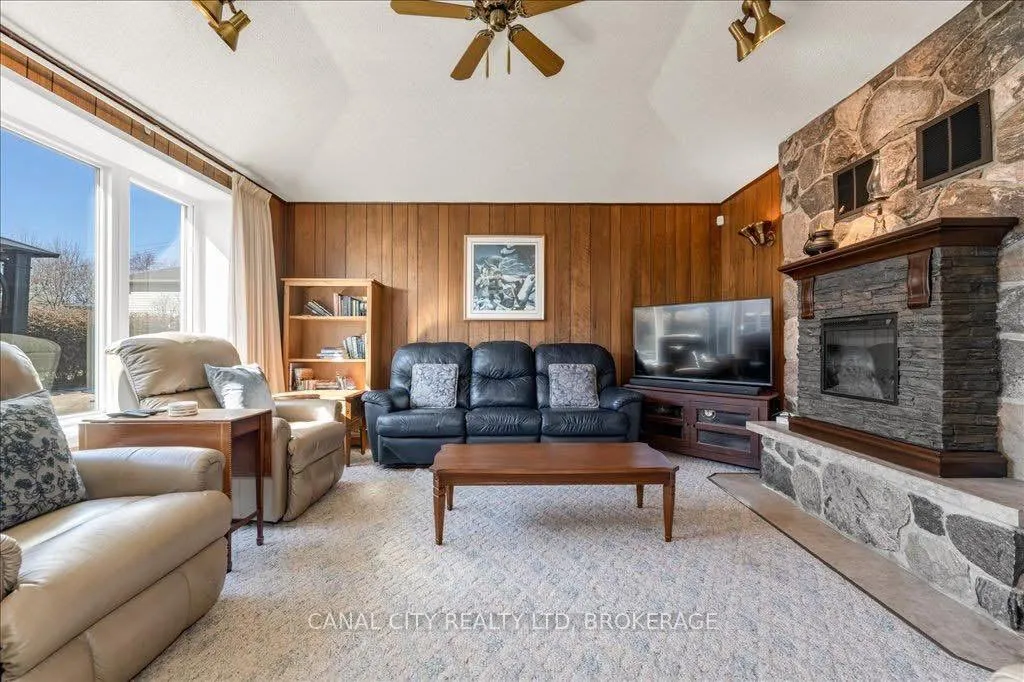 Photo 4 of 49 Pine Street S, Thorold, Thorold Downtown — HOMEH