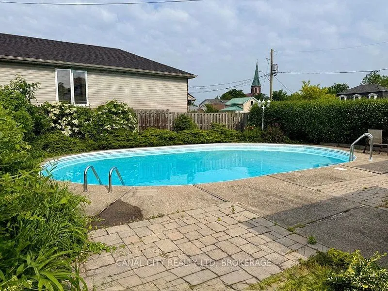 Photo 35 of 49 Pine Street S, Thorold, Thorold Downtown — HOMEH