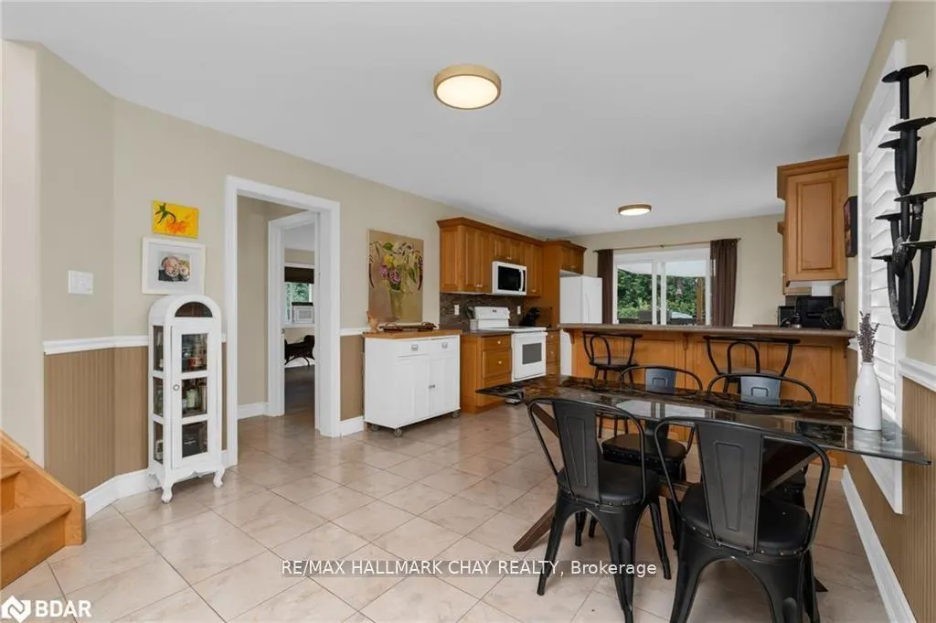 Photo 7 of 19 Constance Boulevard, Wasaga Beach — HOMEH