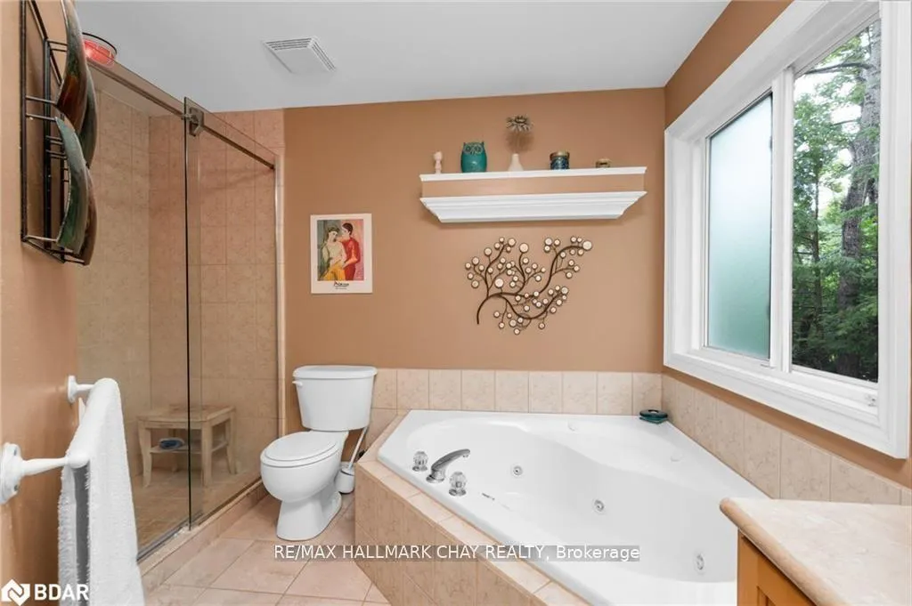 Photo 15 of 19 Constance Boulevard, Wasaga Beach — HOMEH