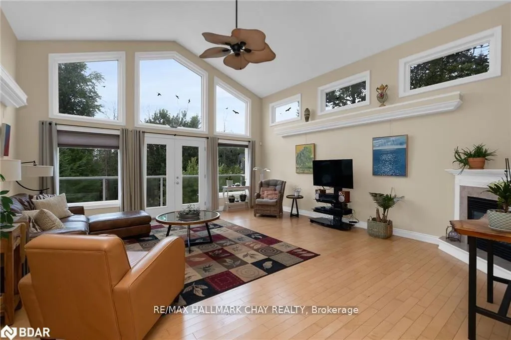 Photo 17 of 19 Constance Boulevard, Wasaga Beach — HOMEH