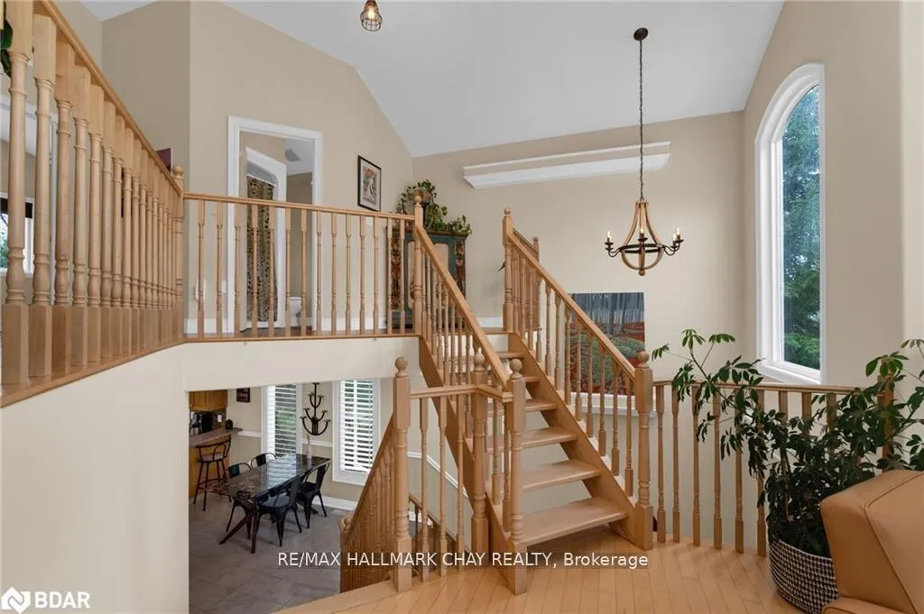 Photo 20 of 19 Constance Boulevard, Wasaga Beach — HOMEH
