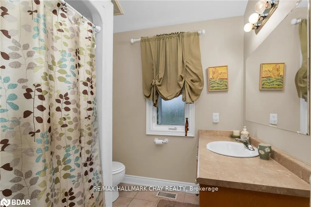 Photo 23 of 19 Constance Boulevard, Wasaga Beach — HOMEH