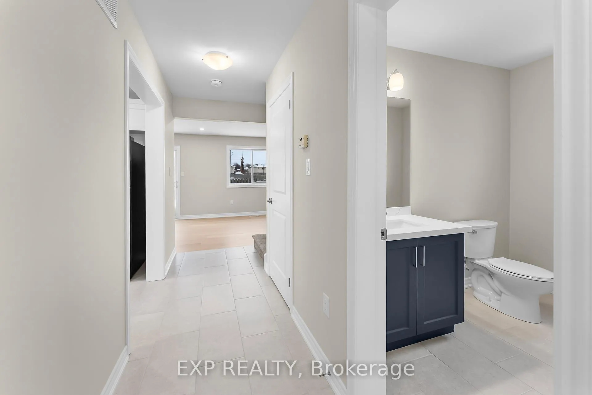 Photo 5 of 8329 Atack Court, Niagara Falls, Ascot — HOMEH