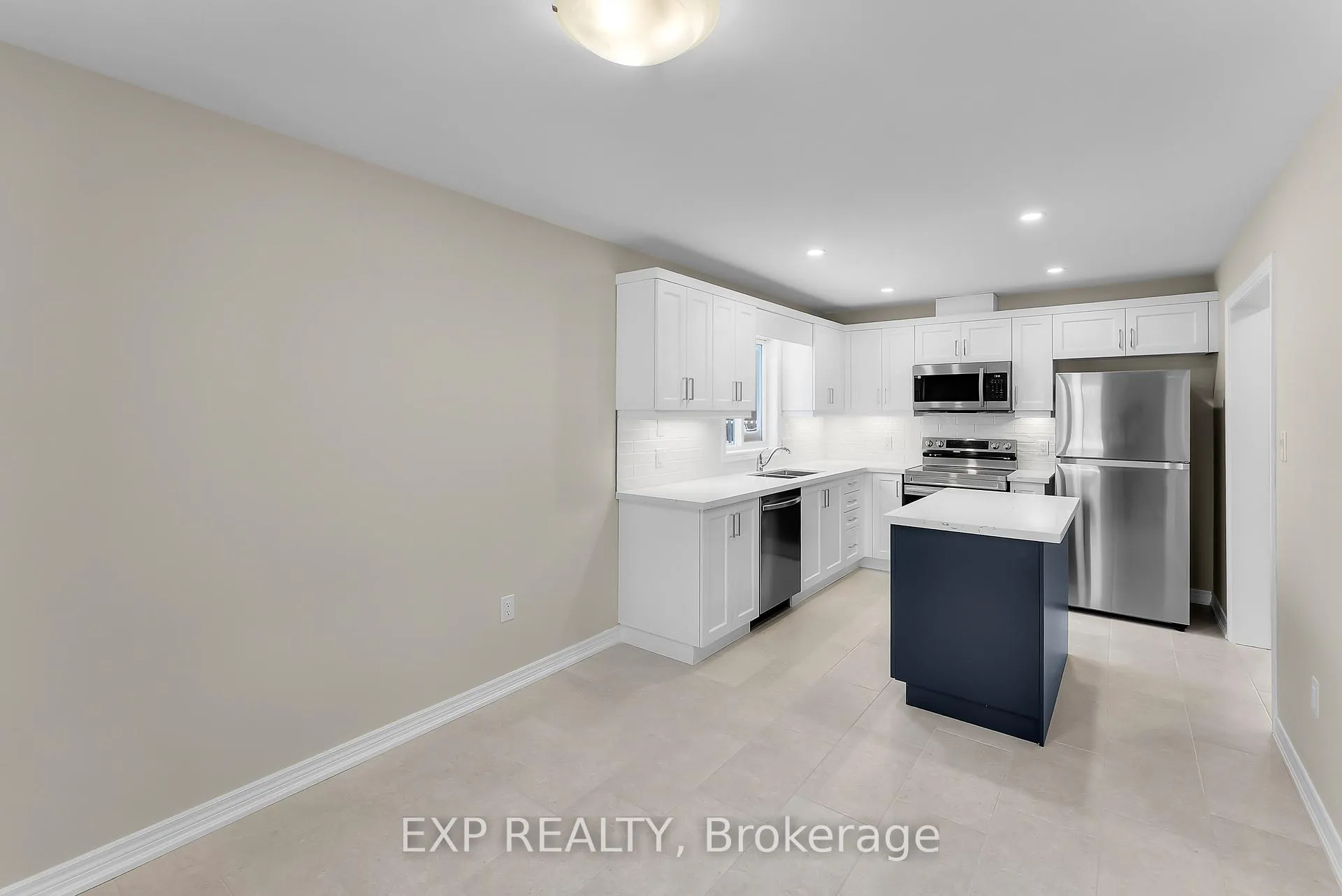Photo 11 of 8329 Atack Court, Niagara Falls, Ascot — HOMEH