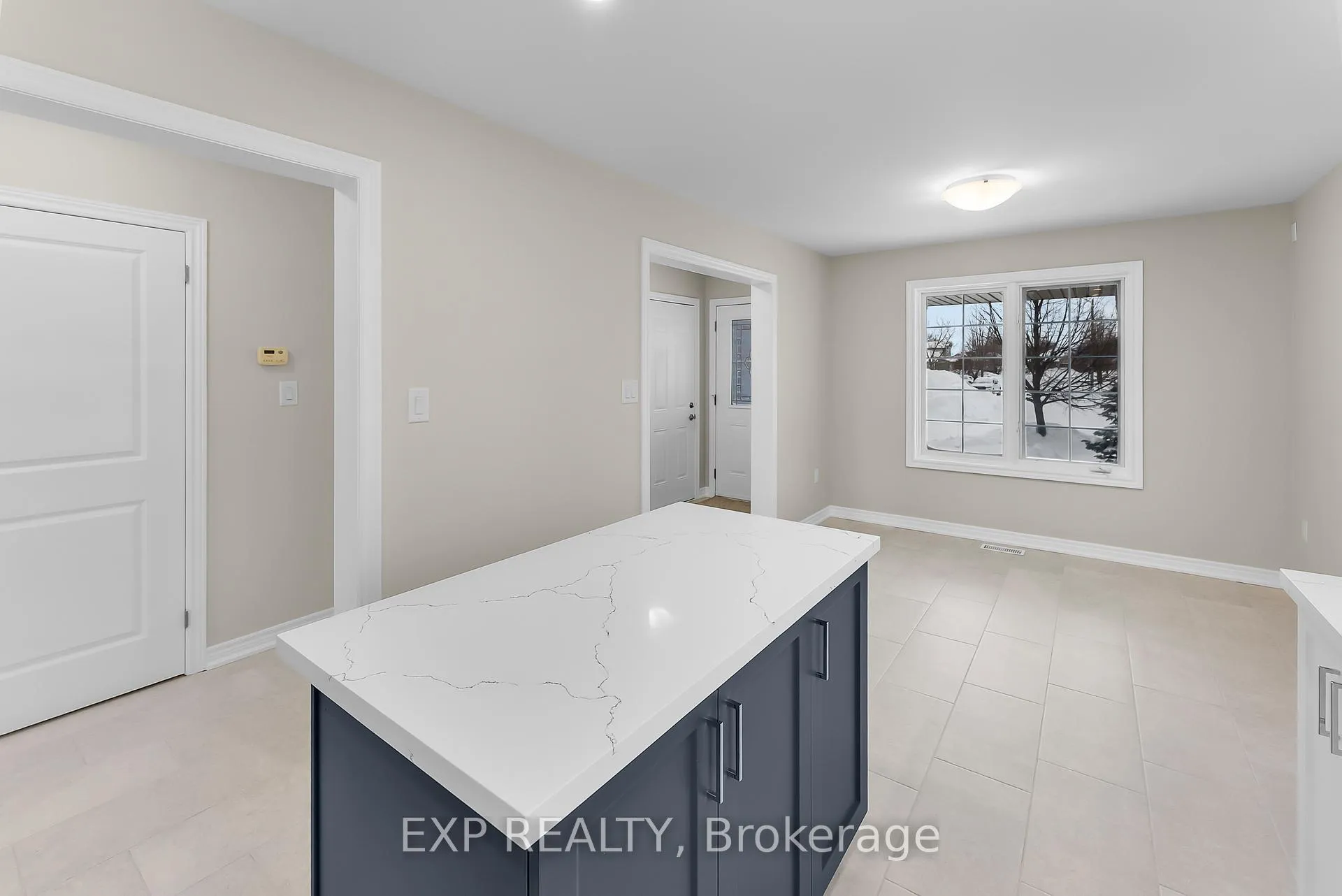 Photo 14 of 8329 Atack Court, Niagara Falls, Ascot — HOMEH